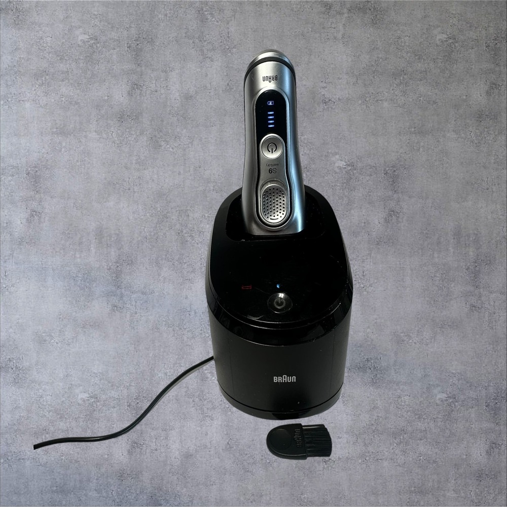 Braun Series 9 Pro 5791 Wet + Dry Shaver Clean & Charge Stand Cord Case WORKS!